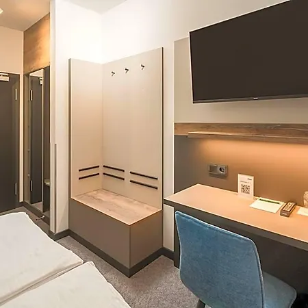 Hotel Zur Post Pattensen (Hanover)